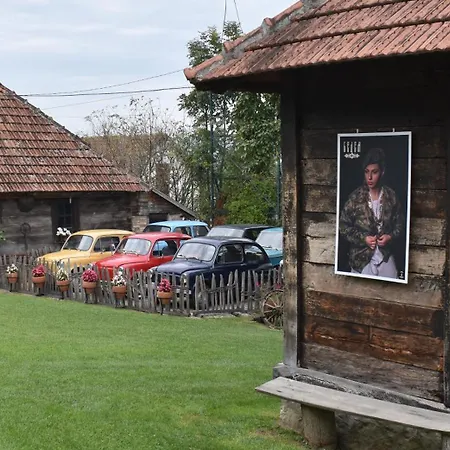 לינה וארוחת בוקר Terzica Avlija