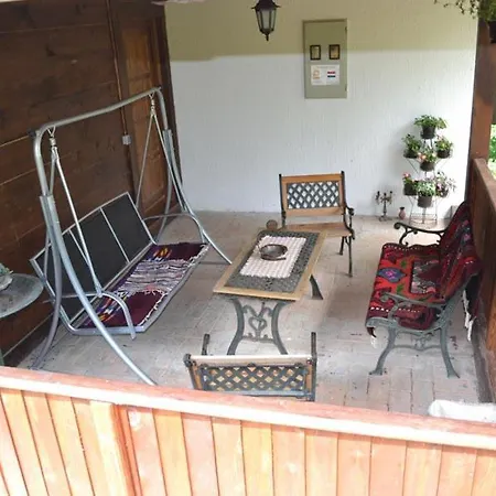 Terzica Avlija לינה וארוחת בוקר