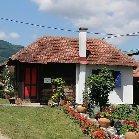 לינה וארוחת בוקר Terzica Avlija