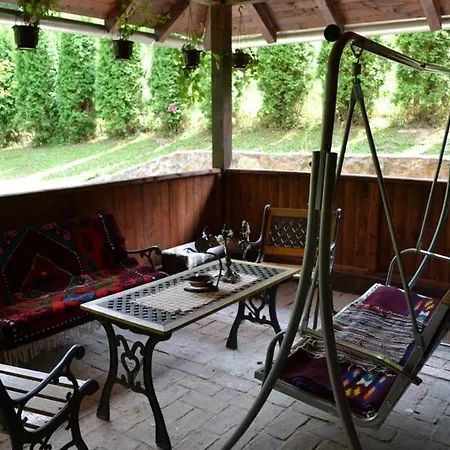 לינה וארוחת בוקר Terzica Avlija *