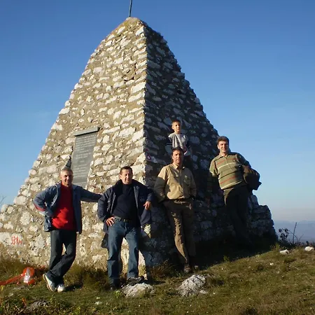 לינה וארוחת בוקר Terzica Avlija